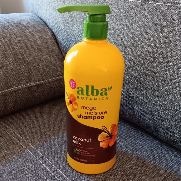 Alba Botanica Other - Alba Botanica Mega Moisture Shampoo (Coconut Milk)